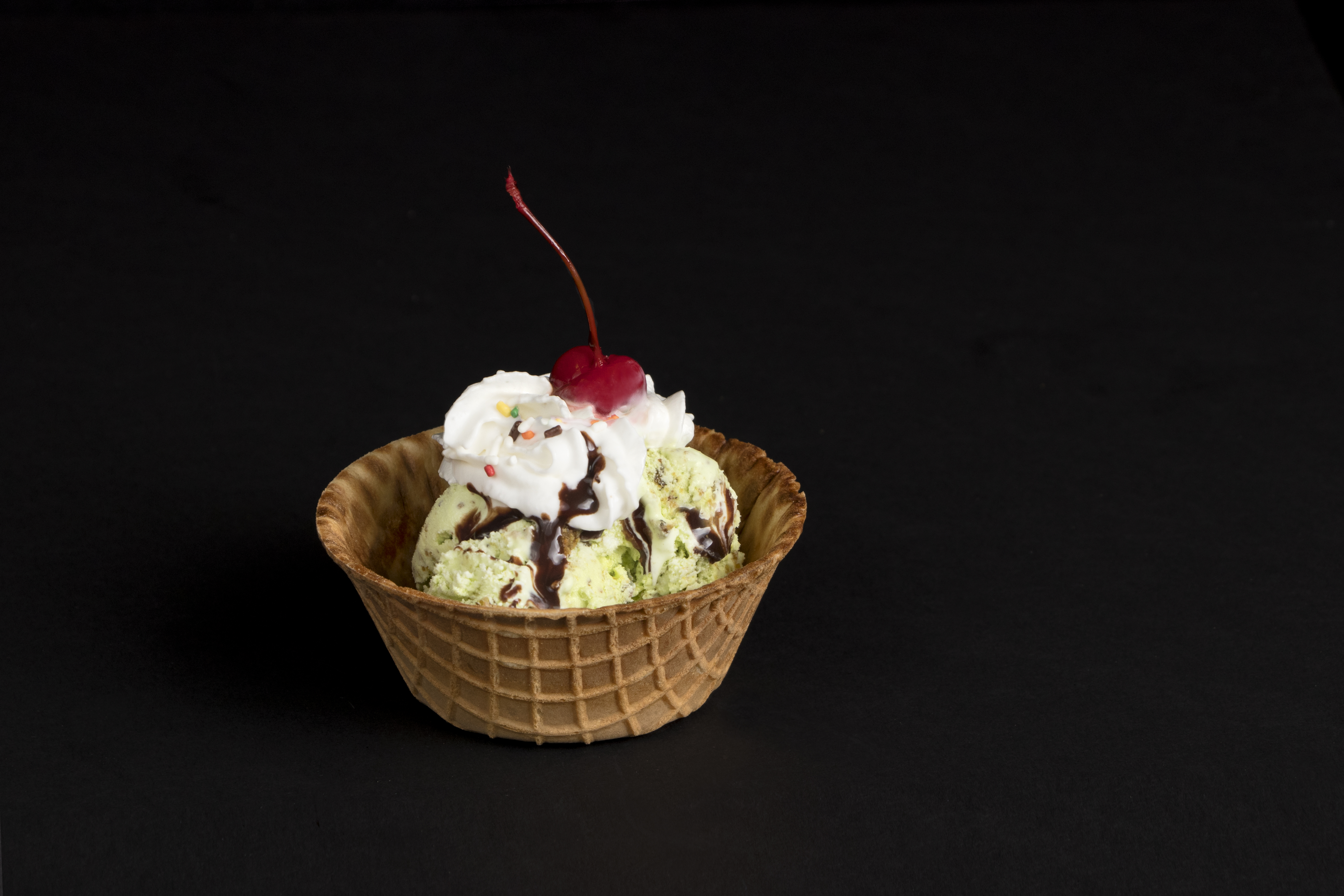 Single Scoop Ice Cream Waffle Basket